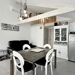 Les Alouettes, Maison Avec Pour 4 Personnes Proche De La Baie.