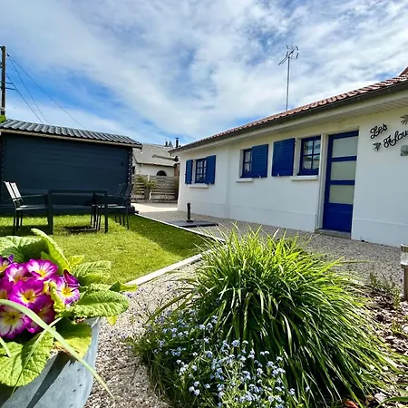 Les Alouettes, Maison Avec Pour 4 Personnes Proche De La Baie.