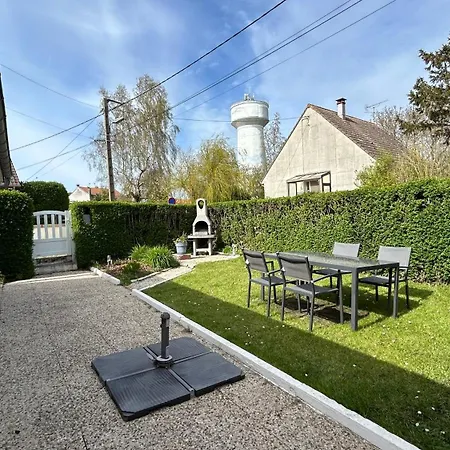 Les Alouettes, Maison Avec Pour 4 Personnes Proche De La Baie. Holiday home *