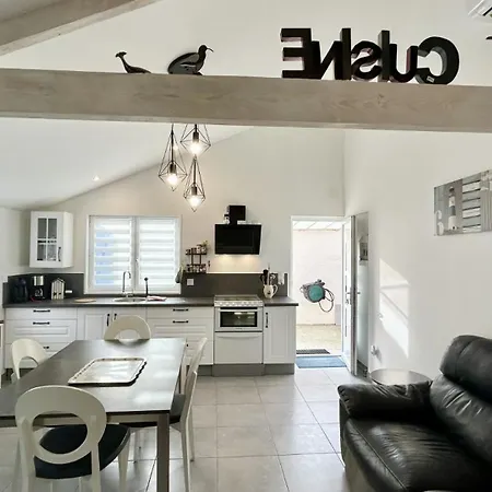 Les Alouettes, Maison Avec Pour 4 Personnes Proche De La Baie. Prázdninový dům *