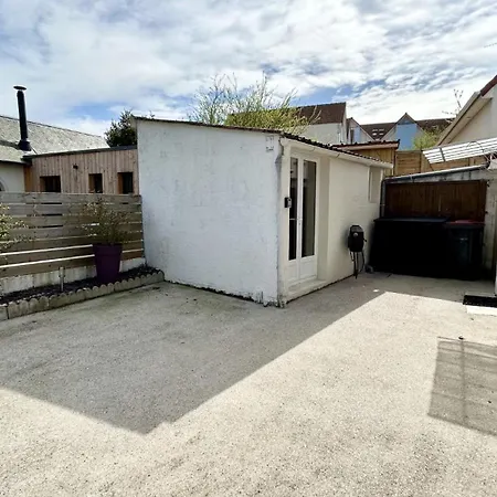 Les Alouettes, Maison Avec Pour 4 Personnes Proche De La Baie. *